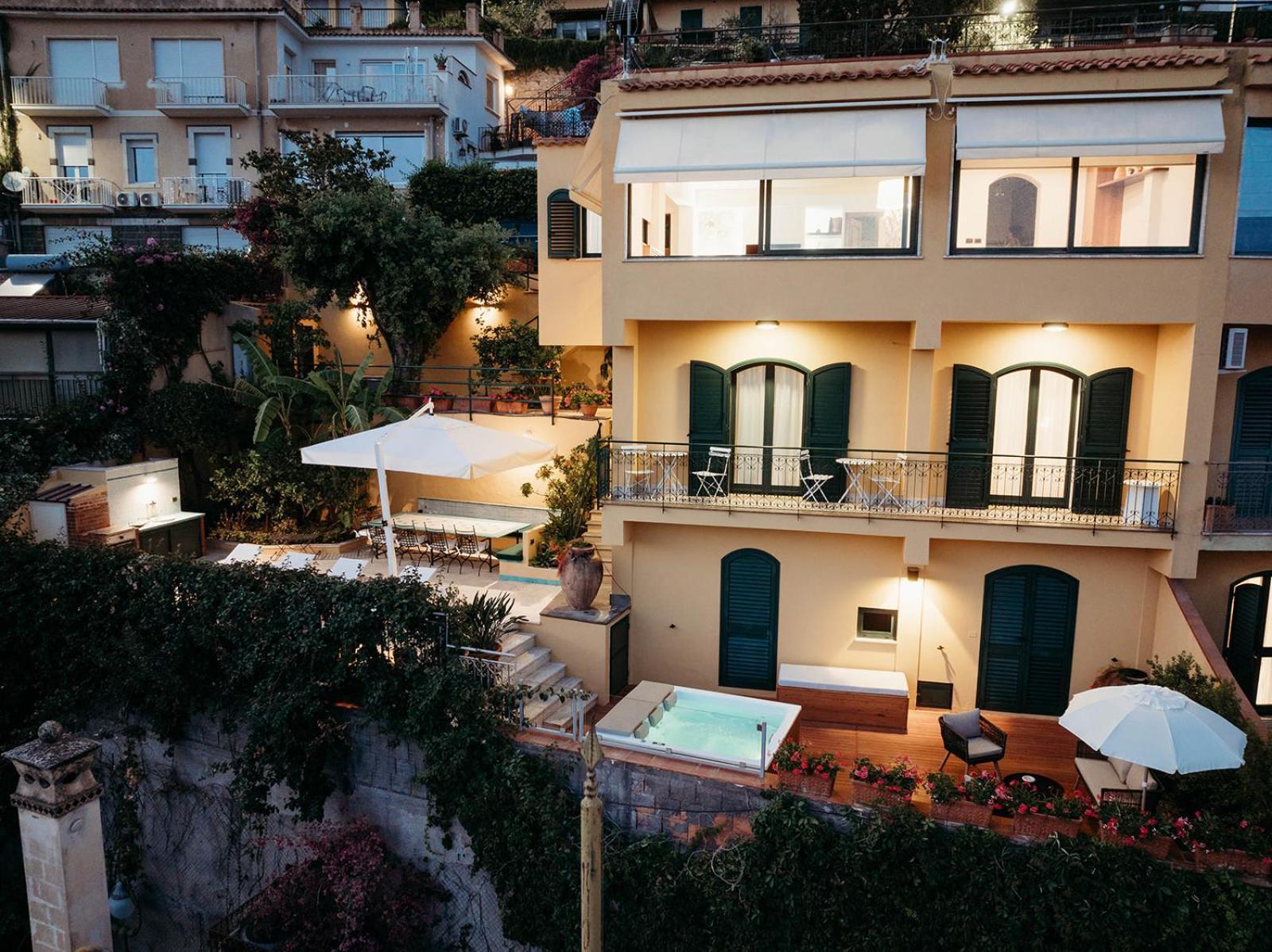 Villaer Marta Luxury Sea View And