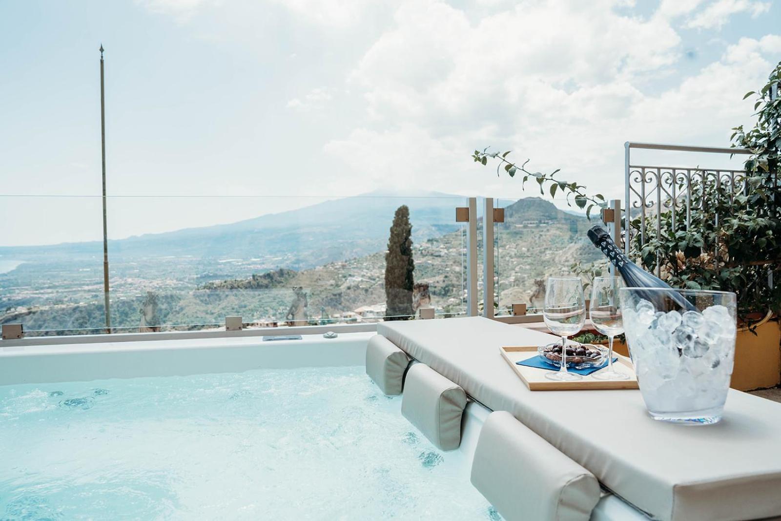 Villaer Marta Luxury Sea View And