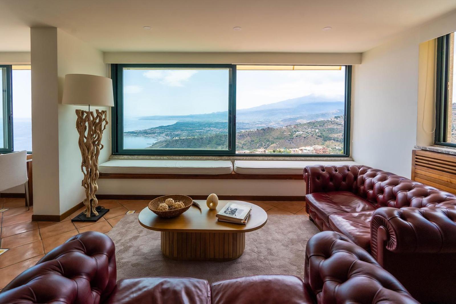 Villaer Marta Luxury Sea View And *