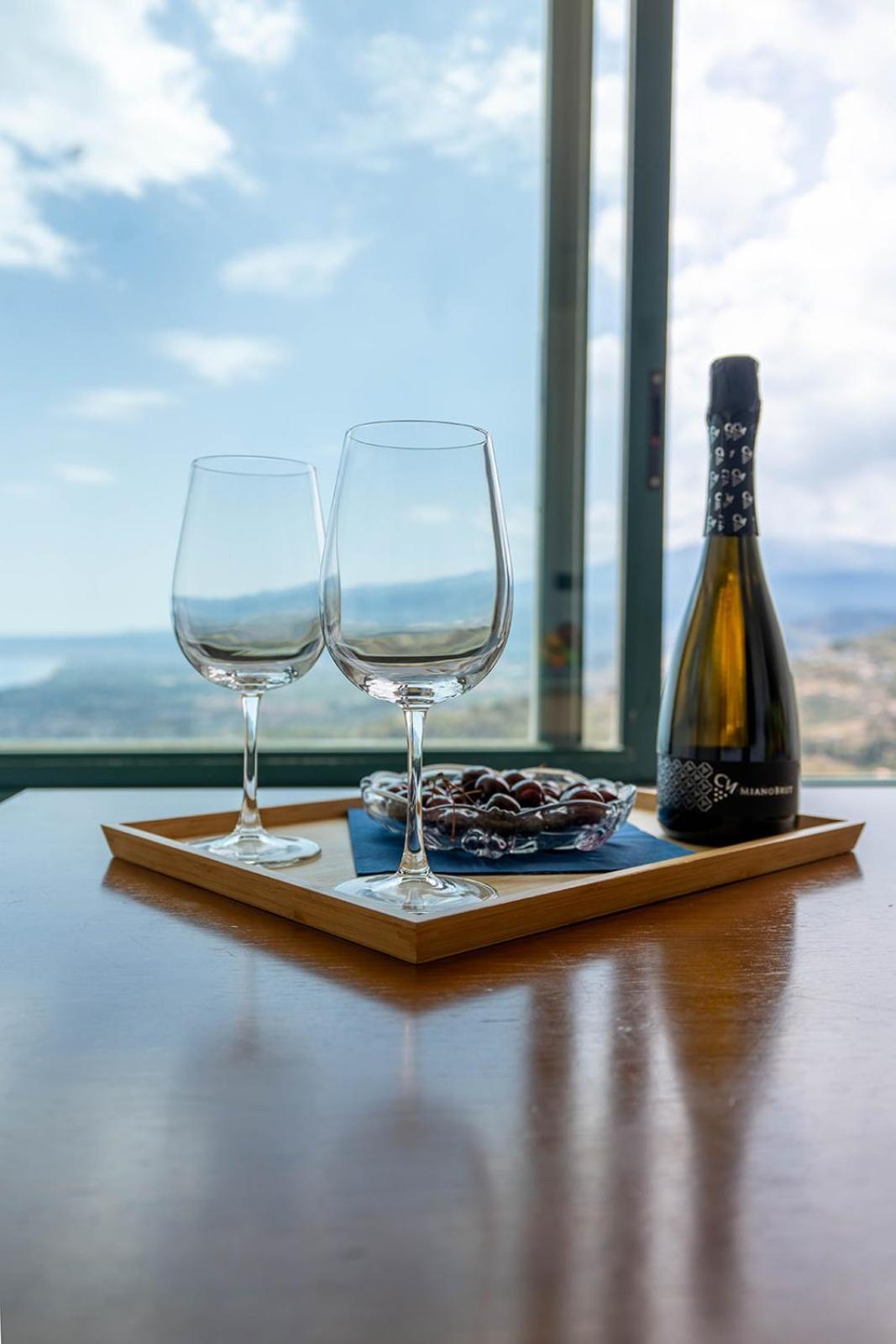 Marta Luxury Sea View And Villaer Taormina