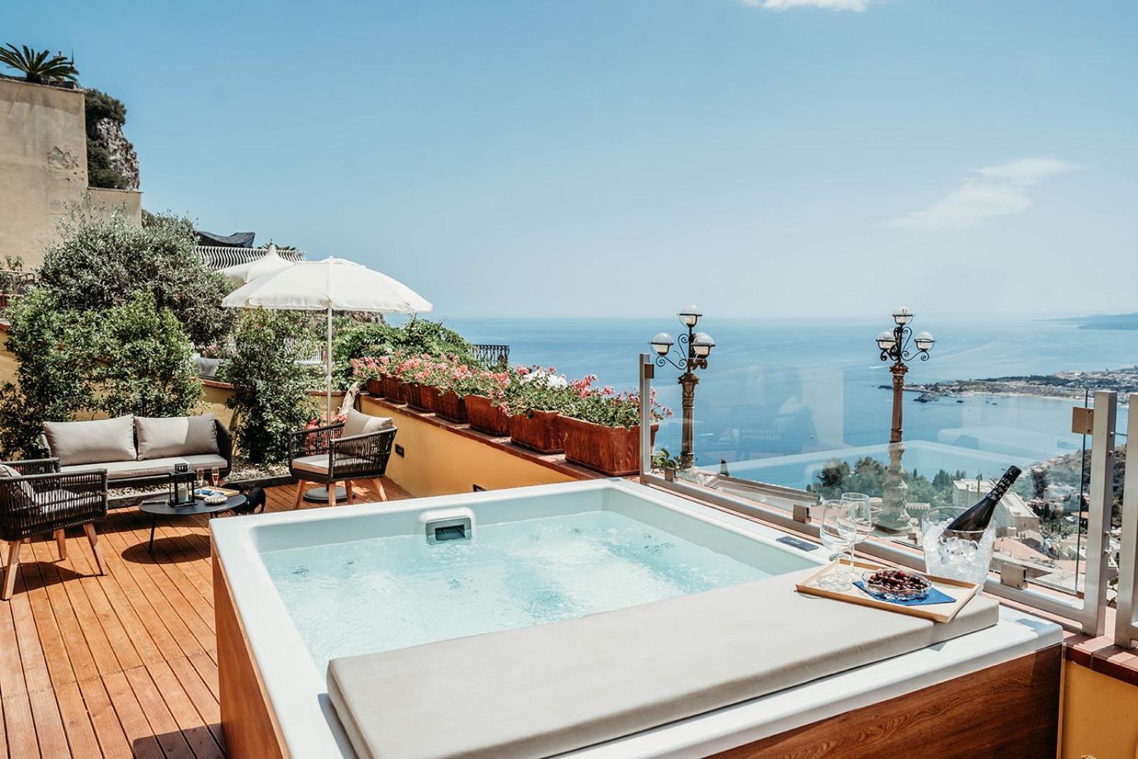 Marta Luxury Sea View And Villaer