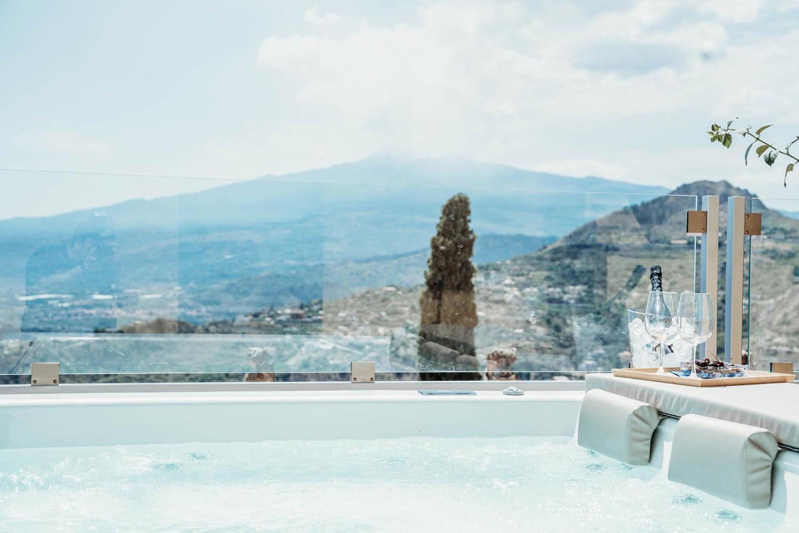 Marta Luxury Sea View And Villaer *