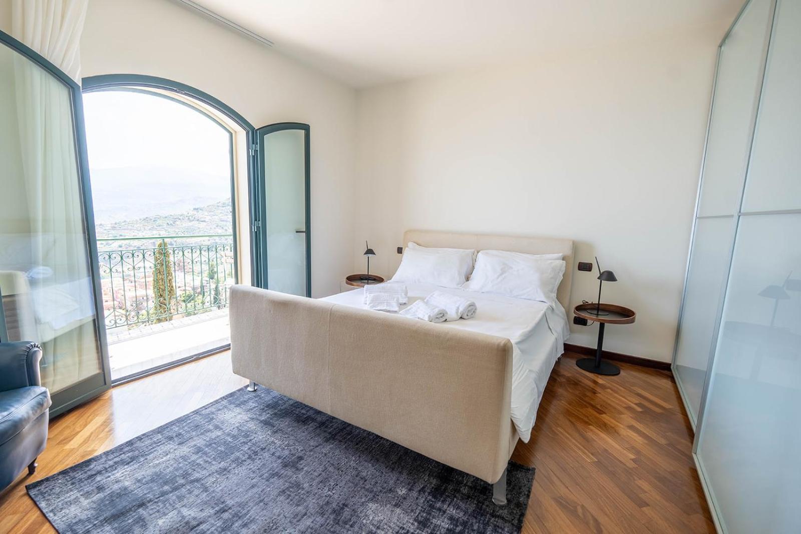 Marta Luxury Sea View And Taormina