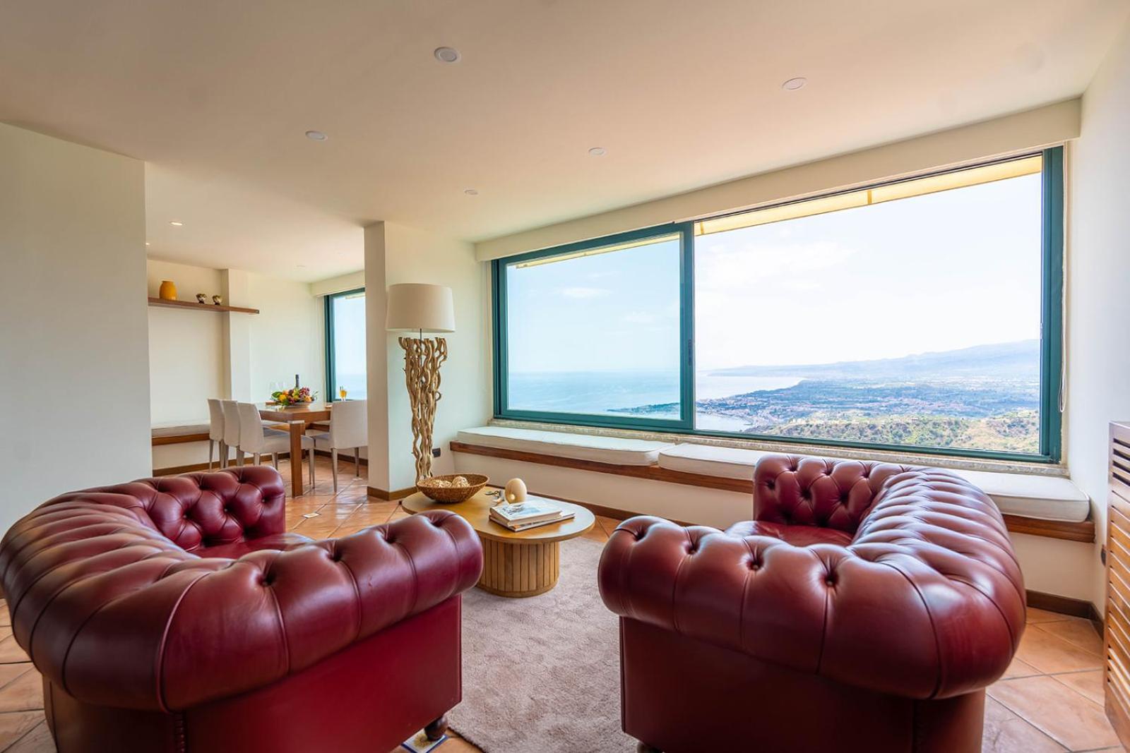 Marta Luxury Sea View And Villaer *