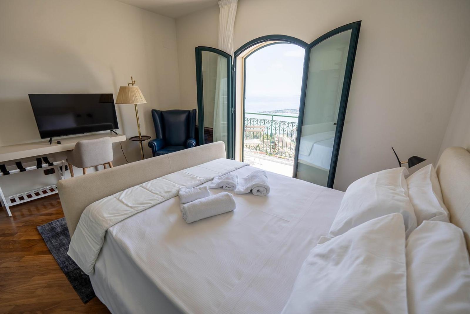 Marta Luxury Sea View And Taormina