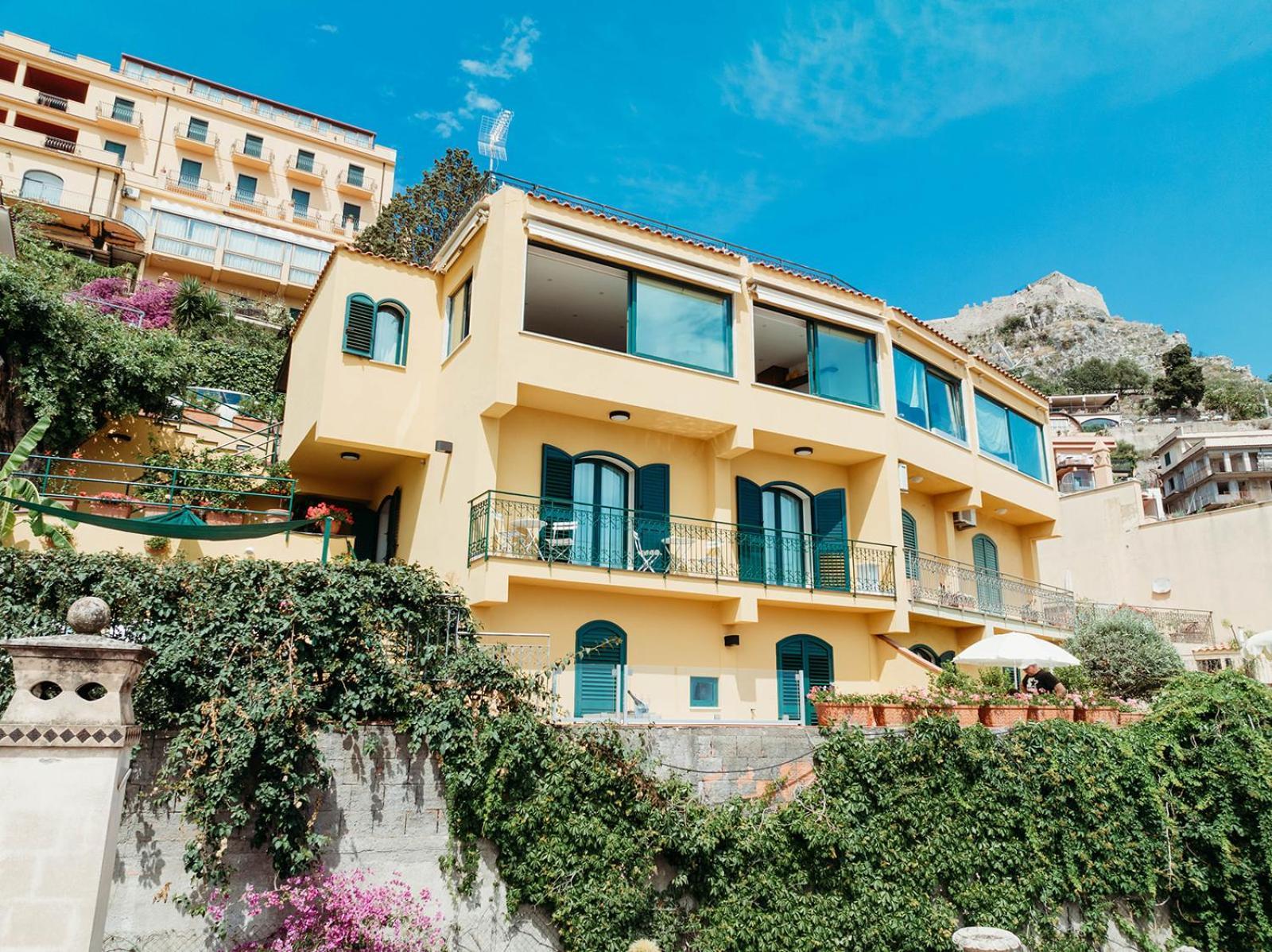 Marta Luxury Sea View And Villaer *