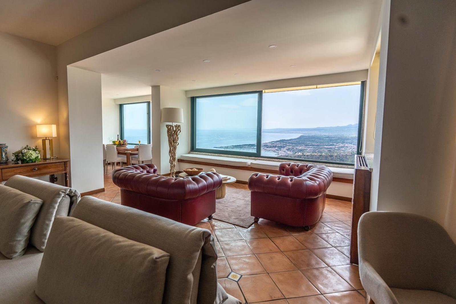 Villaer Marta Luxury Sea View And